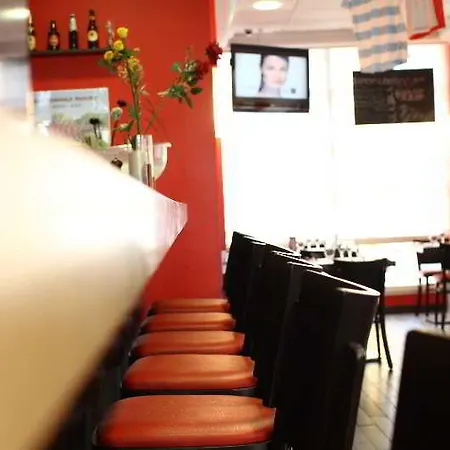 Logis Du Haut-bugey 酒店 奥约纳科斯