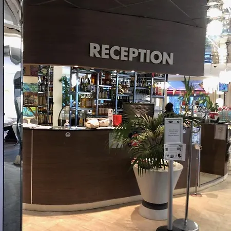 Logis Du Haut-bugey 奥约纳科斯