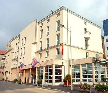 Logis Du Haut-bugey 오요나