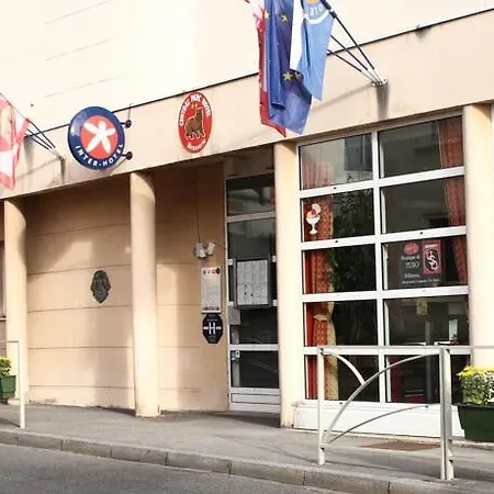 Hotell Logis Du Haut-bugey 3*