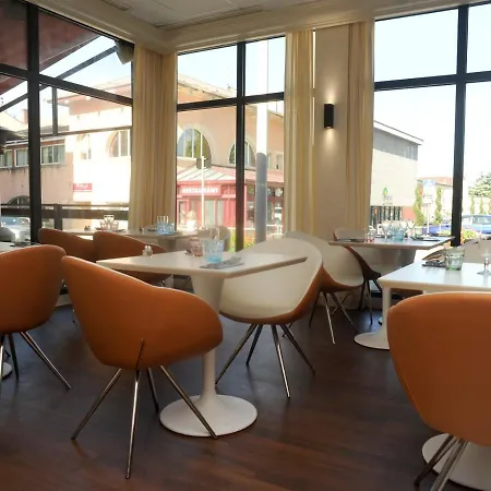 Hotel Logis Du Haut-bugey Oyonnax