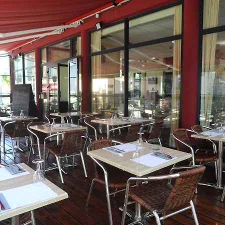 호텔 Logis Du Haut-bugey 3*